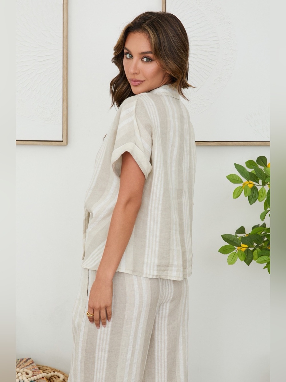 (155113-C-STRIPE-W/B) STRIPE LINEN SHORT SLEEVE TIE-FRONT BUTTON-UP SHIRT - Picture 3 of 4